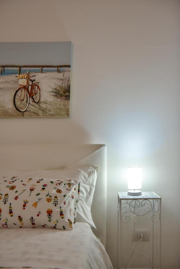 Dimora Zi Bell Hotel โปลีญาโนอามาเร ภายนอก รูปภาพ